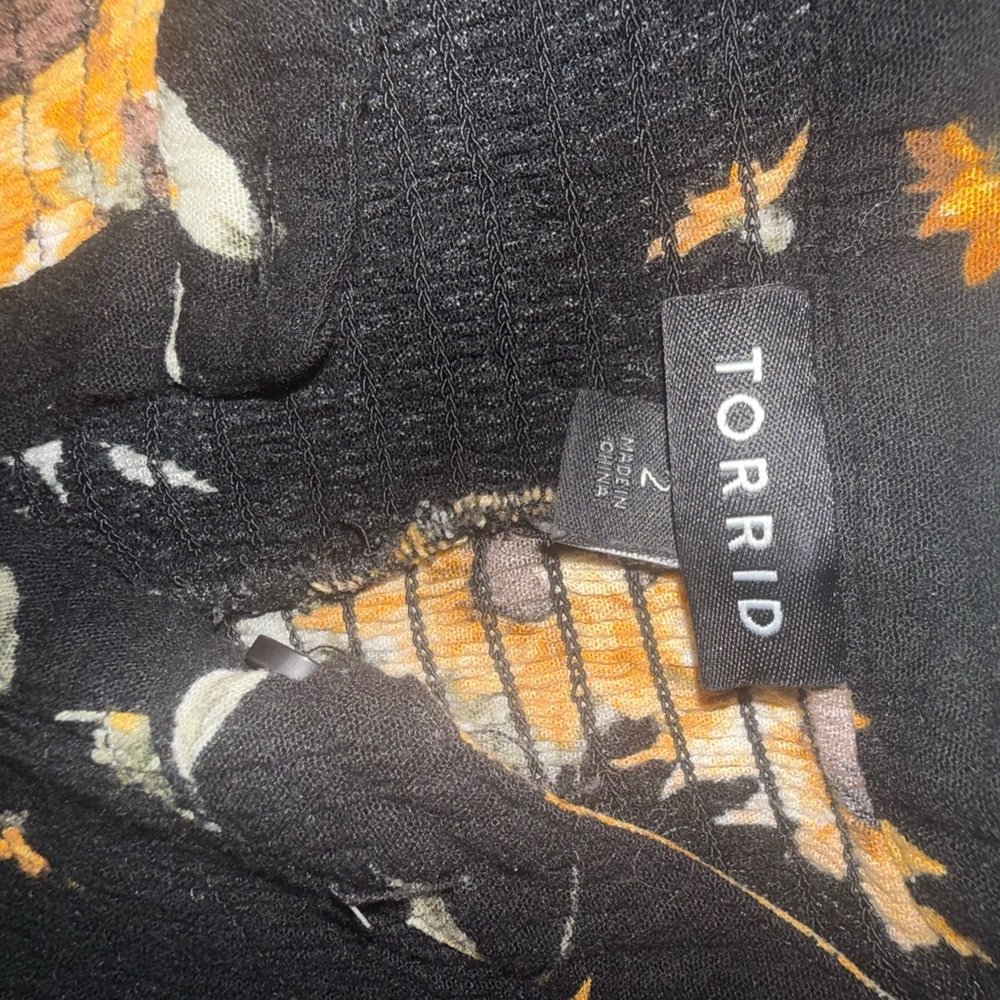 Torrid Black and Yellow sunflower top size 2 - Picture 2 of 3